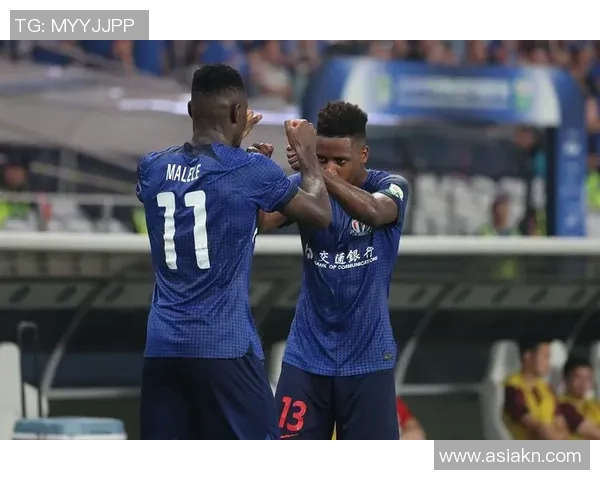 斯坦丘点射助力大连英博逆转胜利展现球队团结精神与拼搏意志 斯坦丘点射助力大连英博逆转胜利展现球队团结精神与拼搏意志