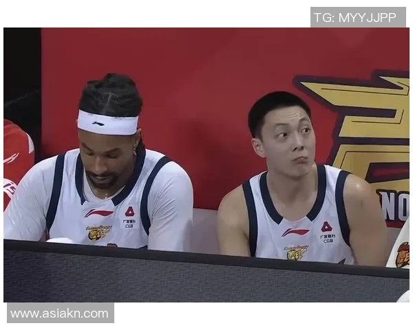 吉林男篮奋力追分广东男篮稳扎稳打争取胜利