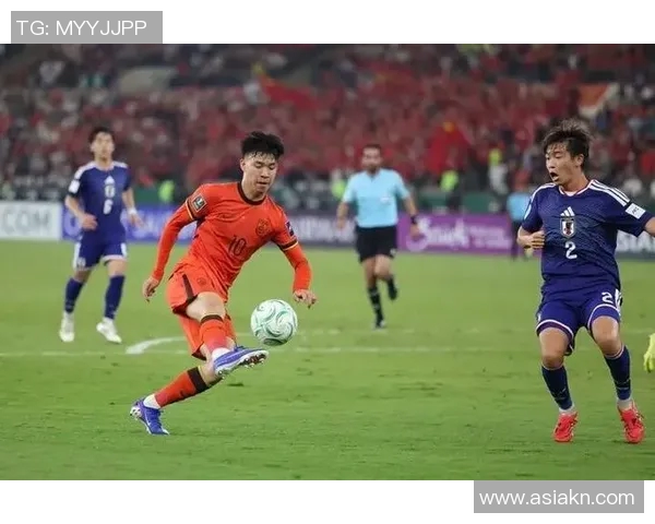 王钰栋精彩远射破门助力球队逆转胜利展现出色个人能力